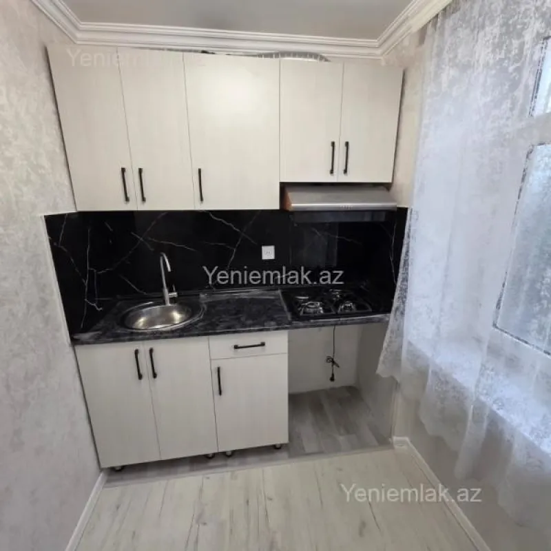 Satılır 2 otaqlı köhnə tikili 50 m²