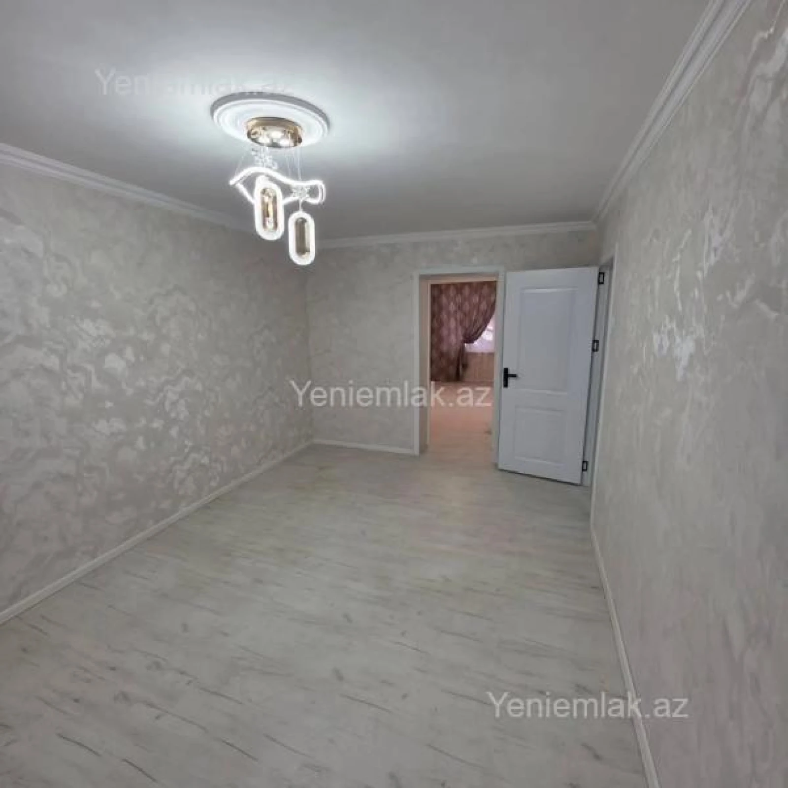 Satılır 2 otaqlı köhnə tikili 50 m²