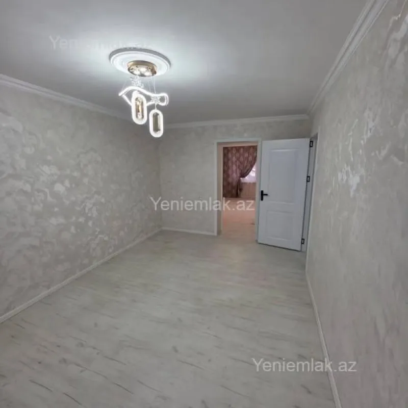 Satılır 2 otaqlı köhnə tikili 50 m²