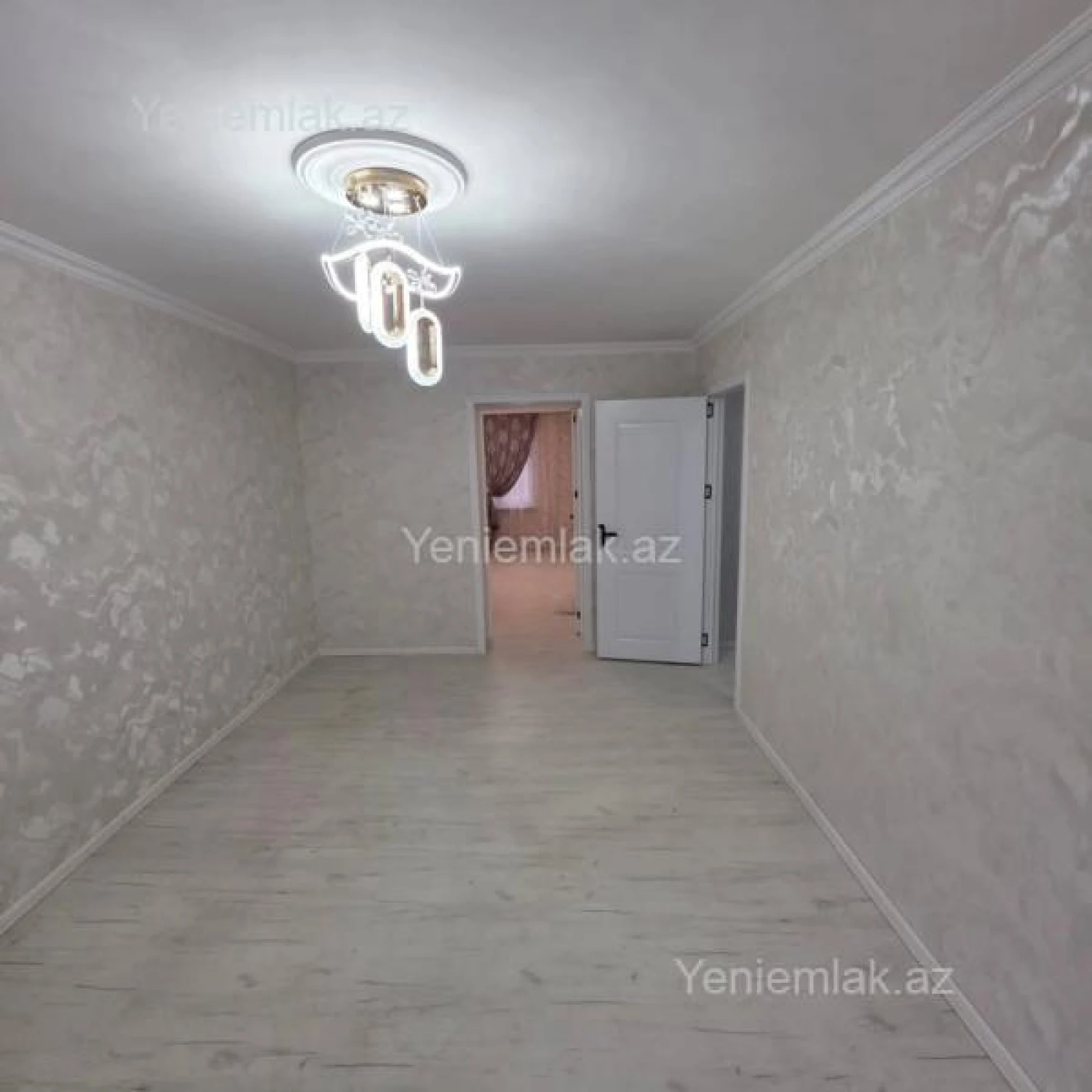 Satılır 2 otaqlı köhnə tikili 50 m²
