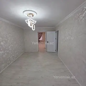 Satılır 2 otaqlı köhnə tikili 50 m²