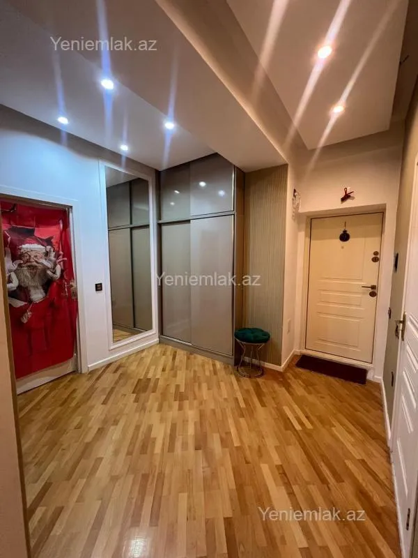 Satılır 3 otaqlı yeni tikili 100 m²