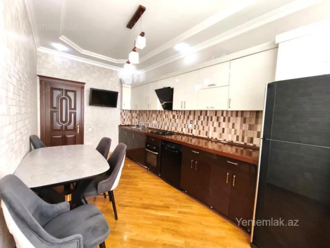 Satılır 3 otaqlı yeni tikili 108 m²