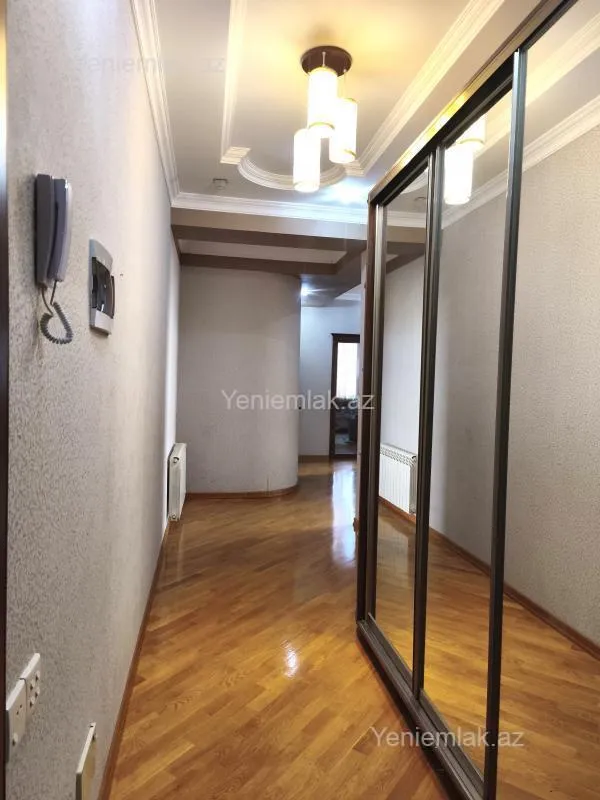Satılır 3 otaqlı yeni tikili 108 m²