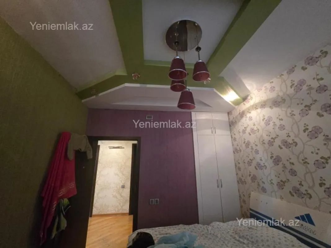 Satılır 4 otaqlı köhnə tikili 78 m²