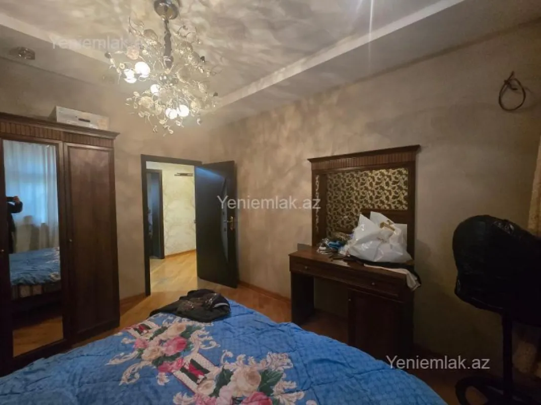 Satılır 4 otaqlı köhnə tikili 78 m²
