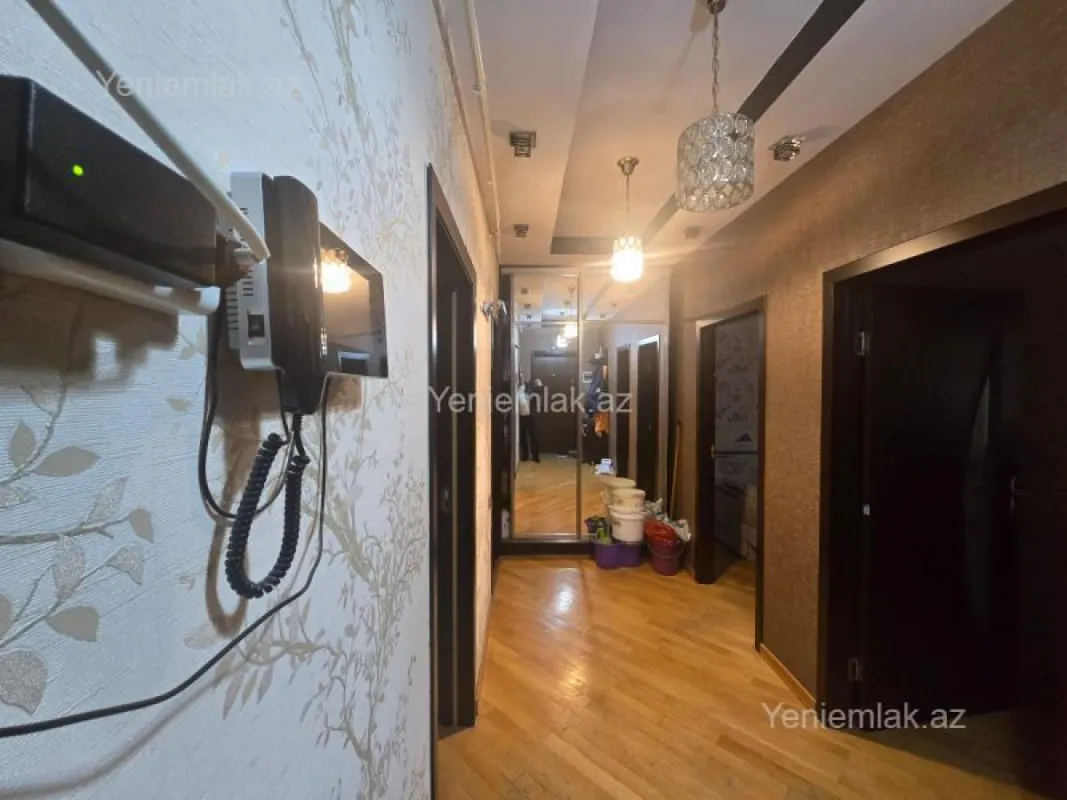 Satılır 4 otaqlı köhnə tikili 78 m²