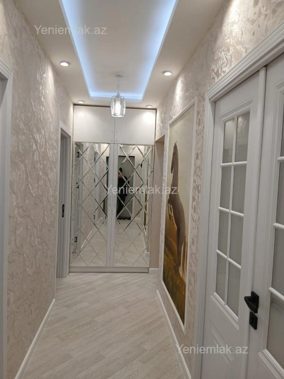 Satılır 5 otaqlı köhnə tikili 120 m²