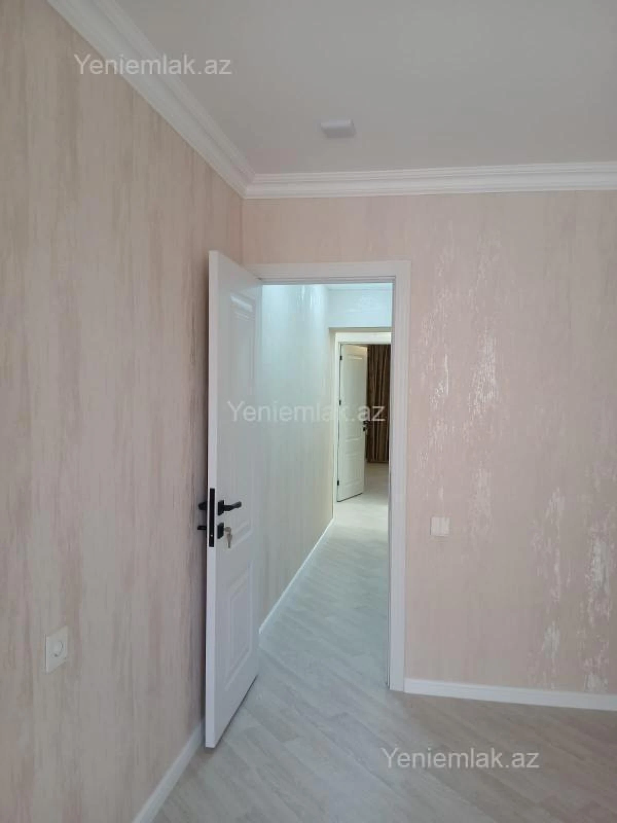 Satılır 5 otaqlı köhnə tikili 120 m²