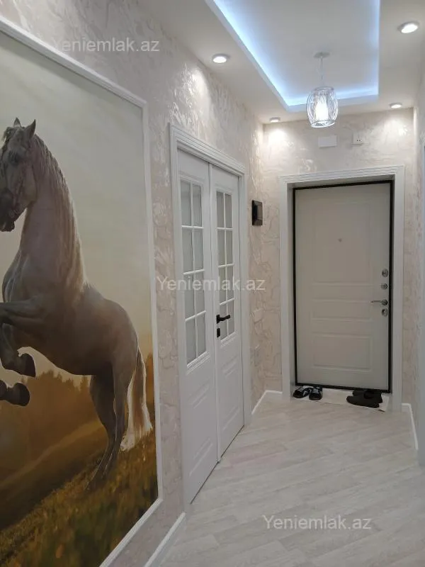 Satılır 5 otaqlı köhnə tikili 120 m²