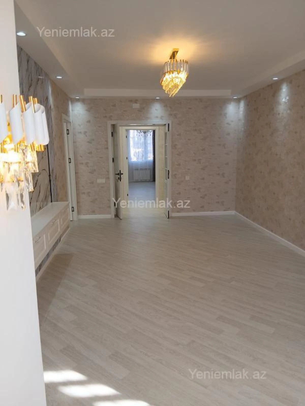 Satılır 5 otaqlı köhnə tikili 120 m²