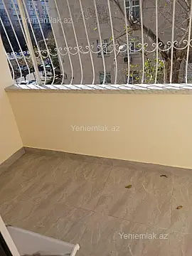 Satılır 5 otaqlı köhnə tikili 120 m²