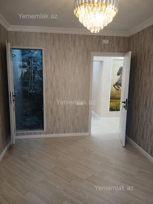 Satılır 5 otaqlı köhnə tikili 120 m²