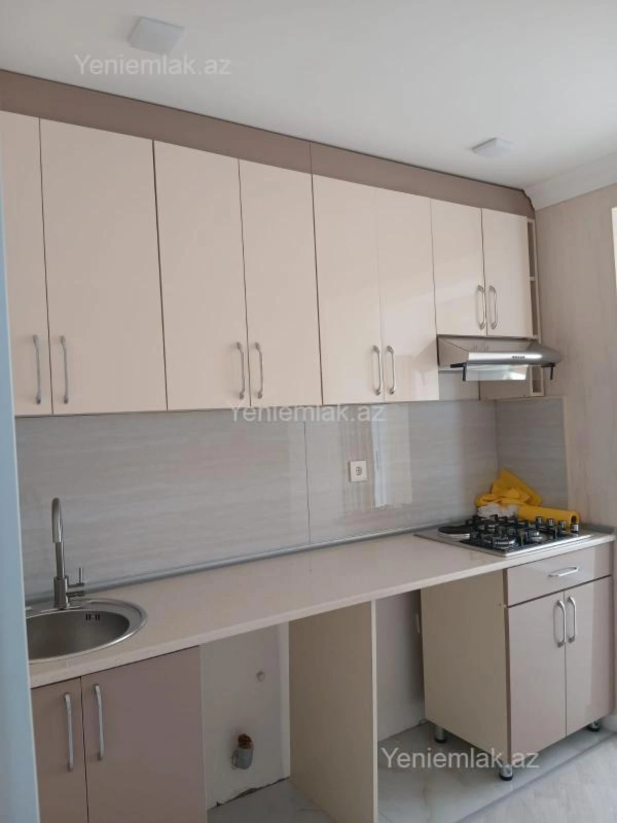 Satılır 5 otaqlı köhnə tikili 120 m²