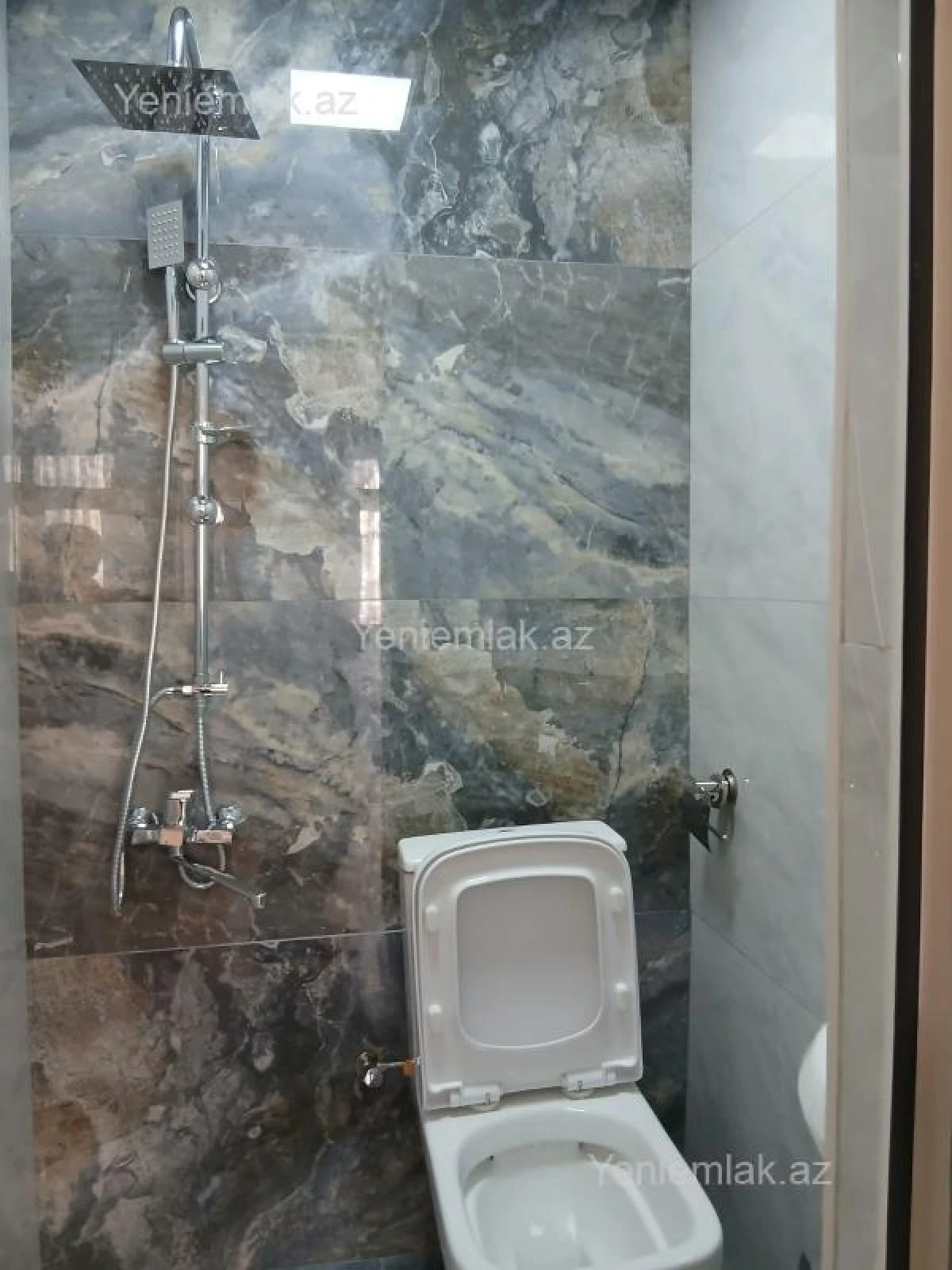 Satılır 5 otaqlı köhnə tikili 120 m²