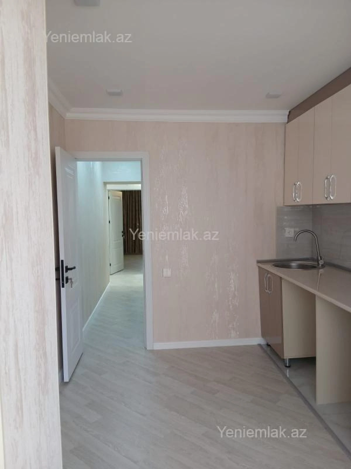 Satılır 5 otaqlı köhnə tikili 120 m²