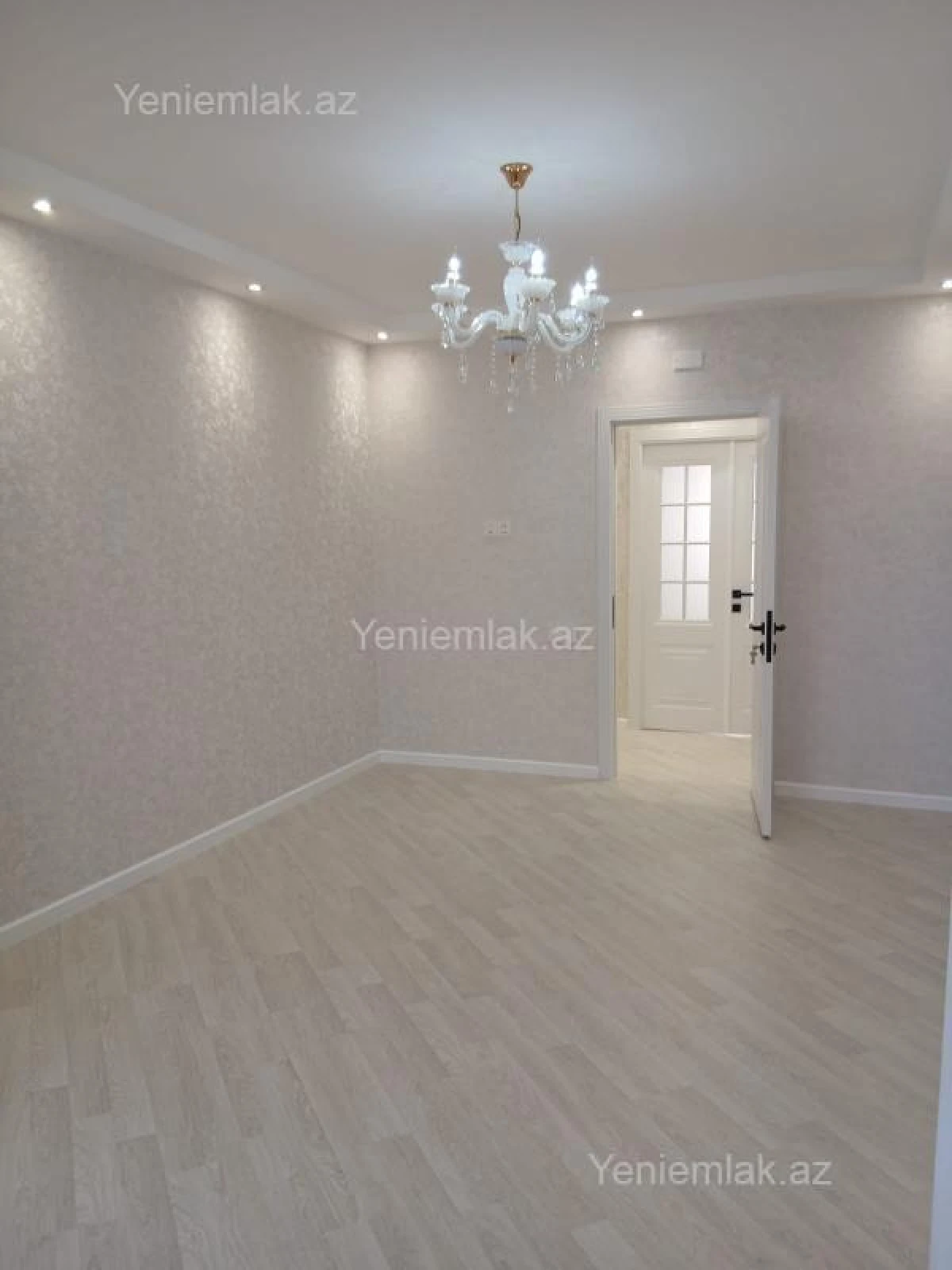 Satılır 5 otaqlı köhnə tikili 120 m²