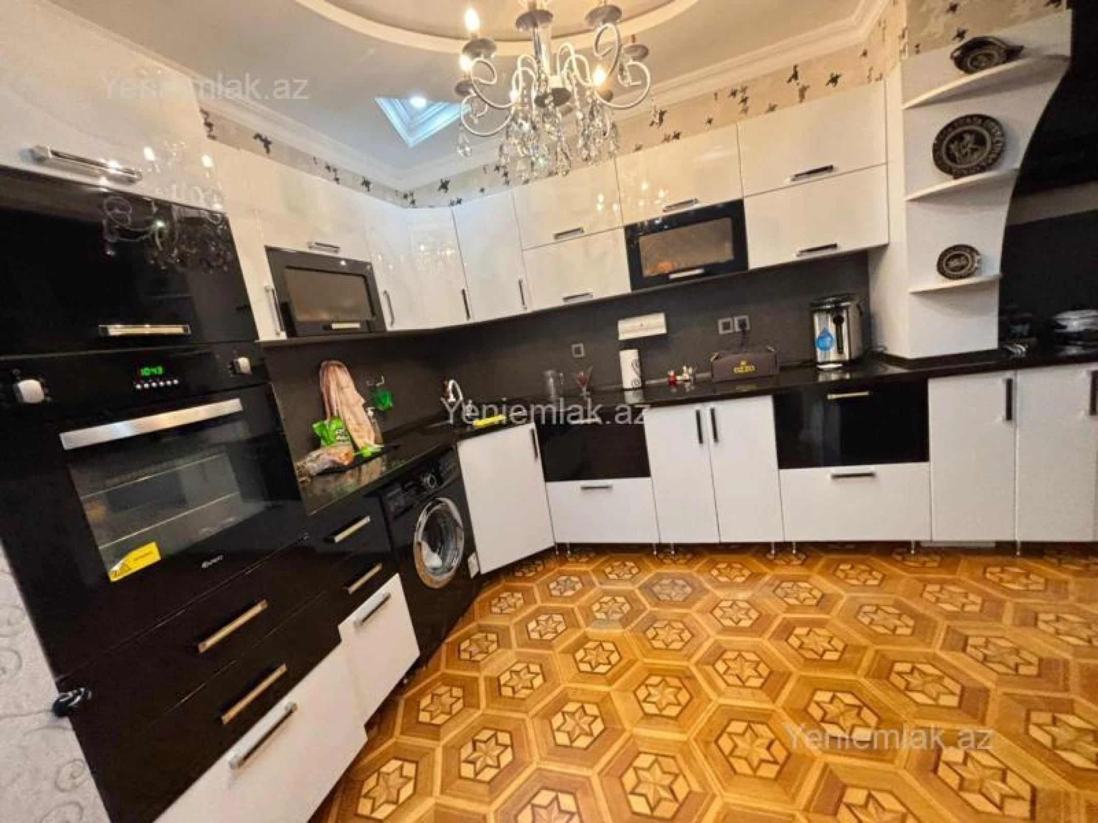 Satılır 5 otaqlı köhnə tikili 110 m²