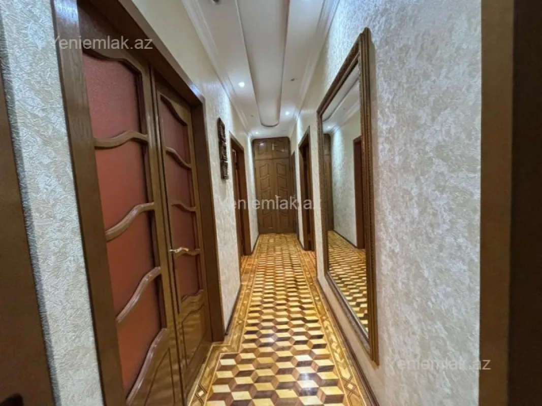 Satılır 5 otaqlı köhnə tikili 110 m²