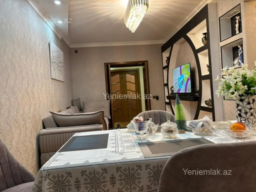 Satılır 5 otaqlı köhnə tikili 110 m²