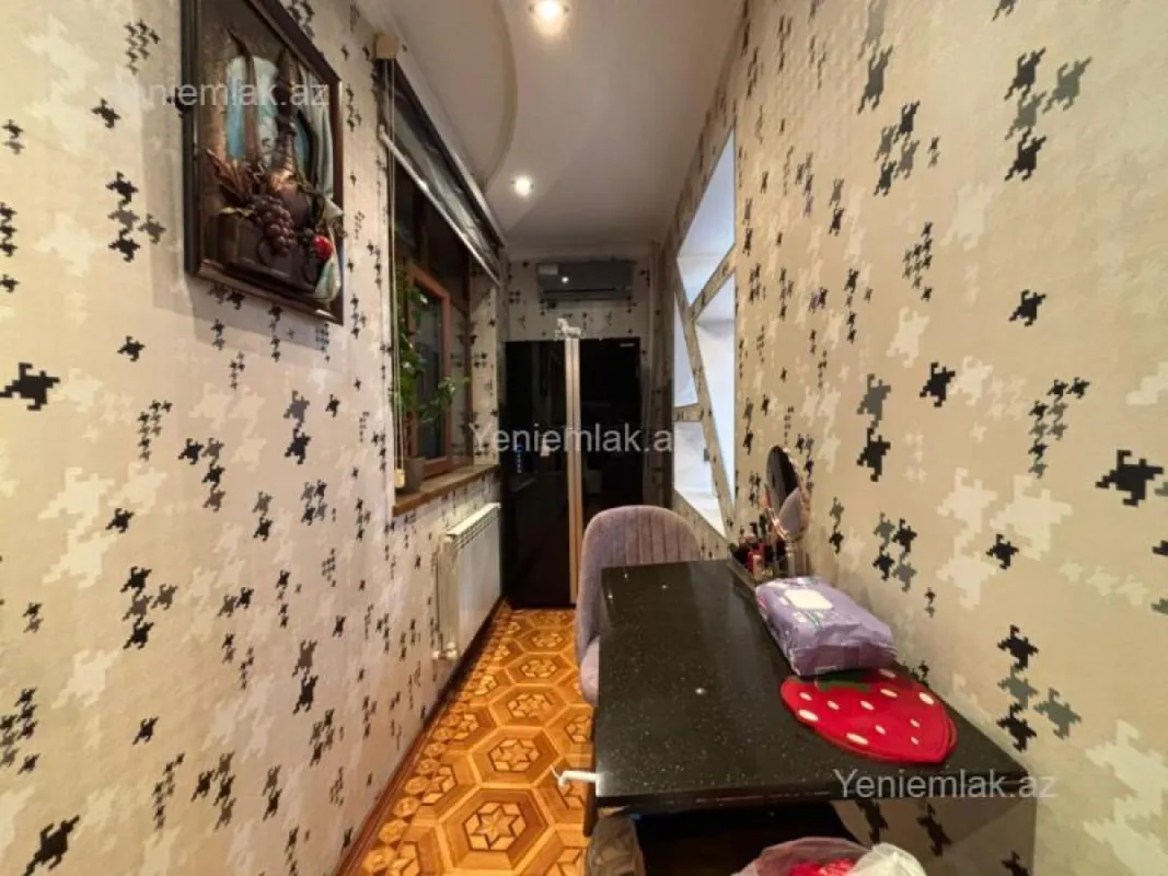 Satılır 5 otaqlı köhnə tikili 110 m²