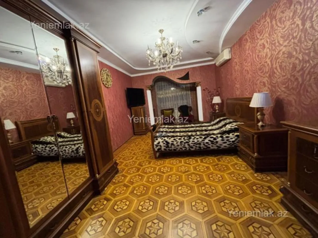 Satılır 5 otaqlı köhnə tikili 110 m²