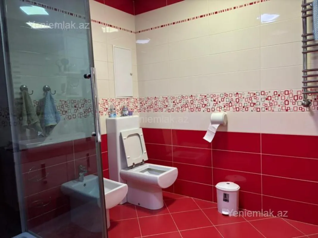 Satılır 5 otaqlı köhnə tikili 110 m²