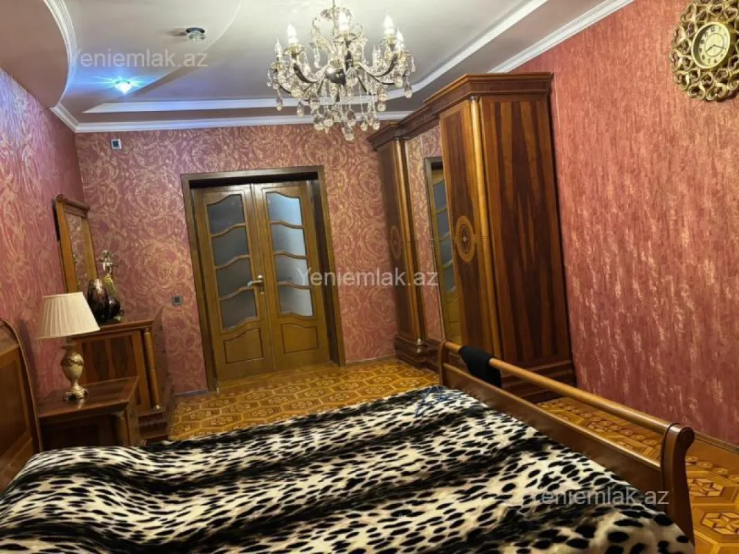 Satılır 5 otaqlı köhnə tikili 110 m²