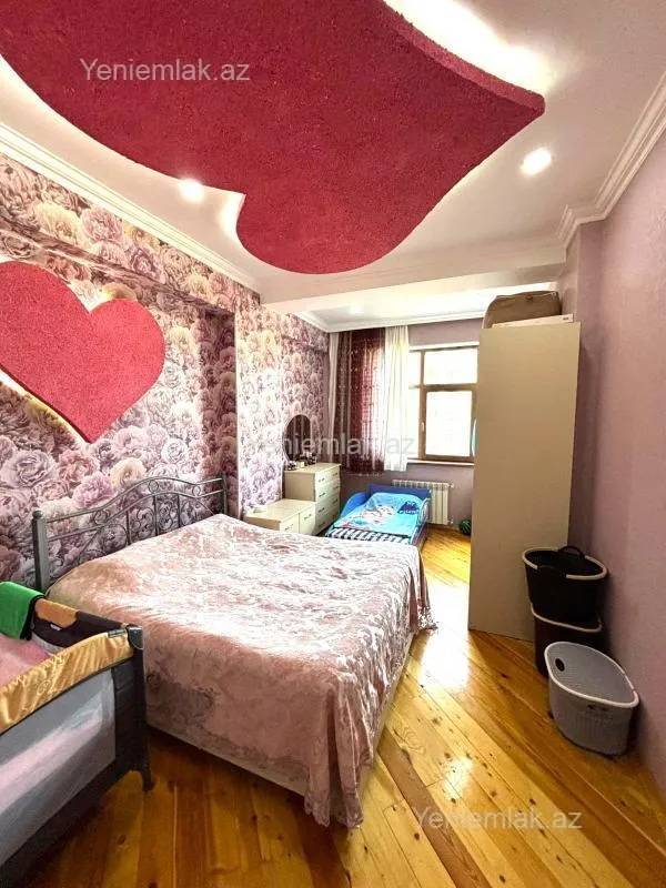 Satılır 3 otaqlı yeni tikili 80 m²