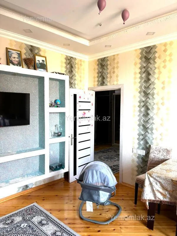 Satılır 3 otaqlı yeni tikili 80 m²