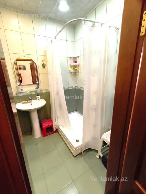 Satılır 2 otaqlı yeni tikili 70 m²