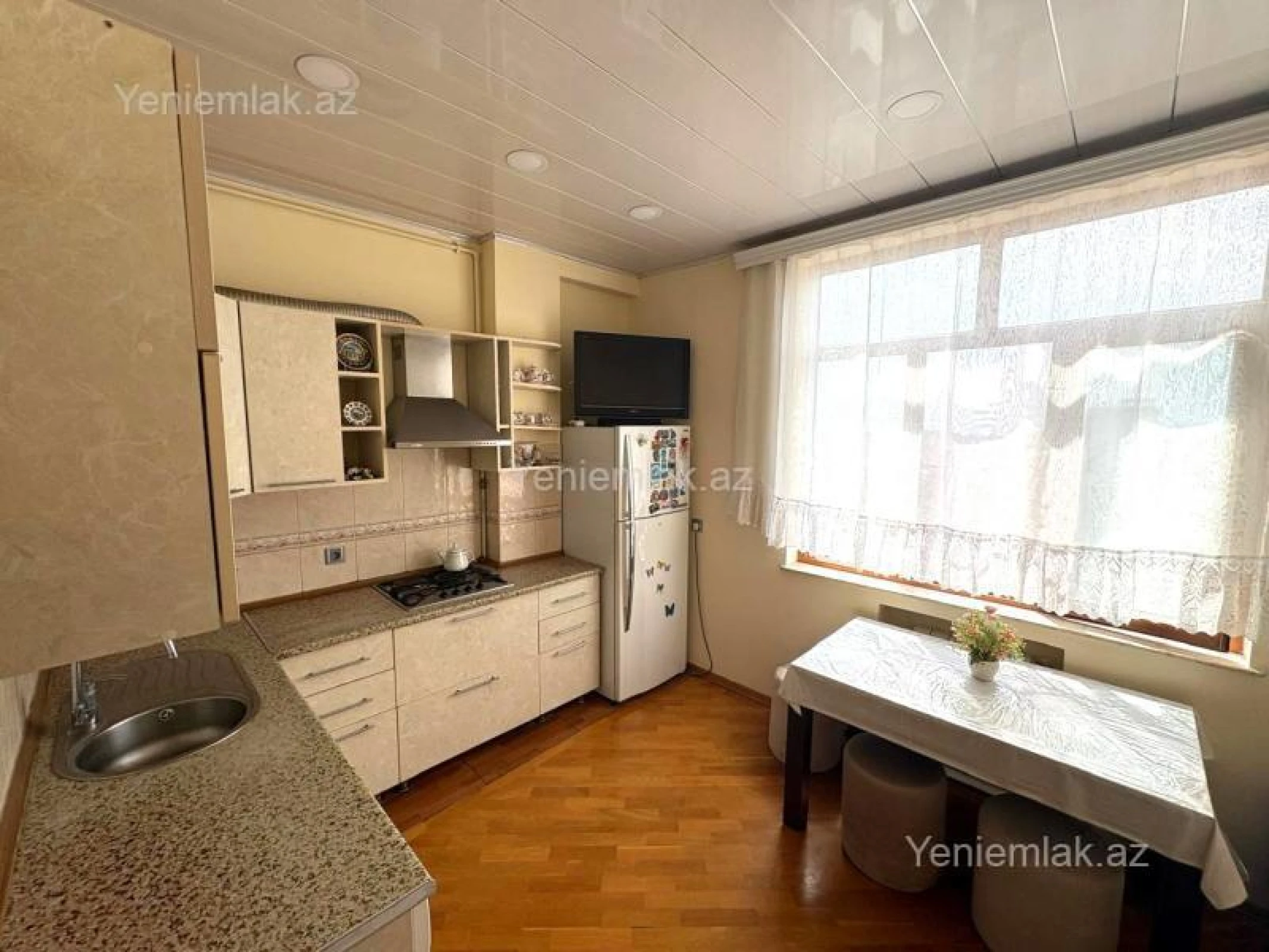 Satılır 2 otaqlı yeni tikili 70 m²