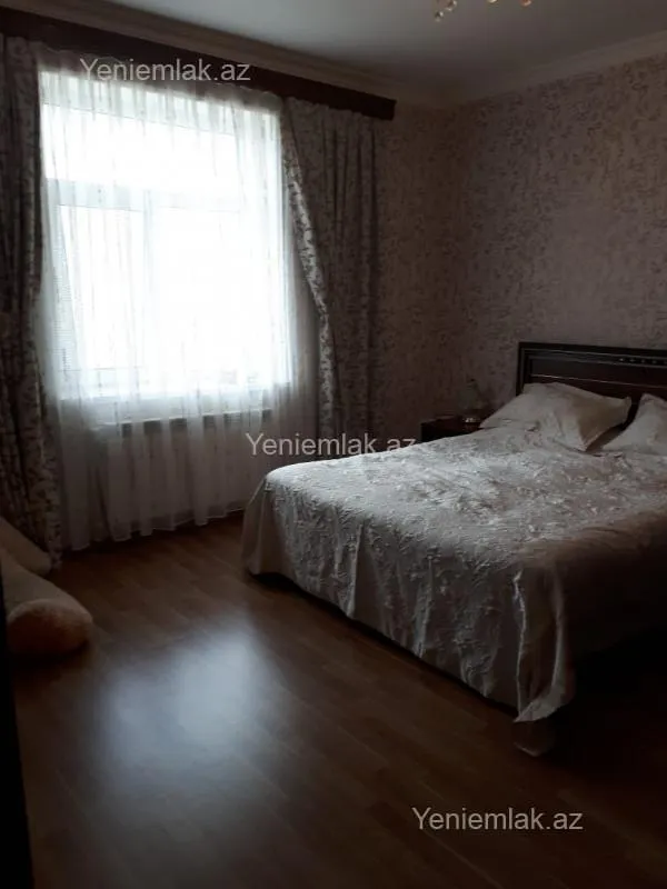 Satılır 4 otaqlı həyət evi 150 m²
