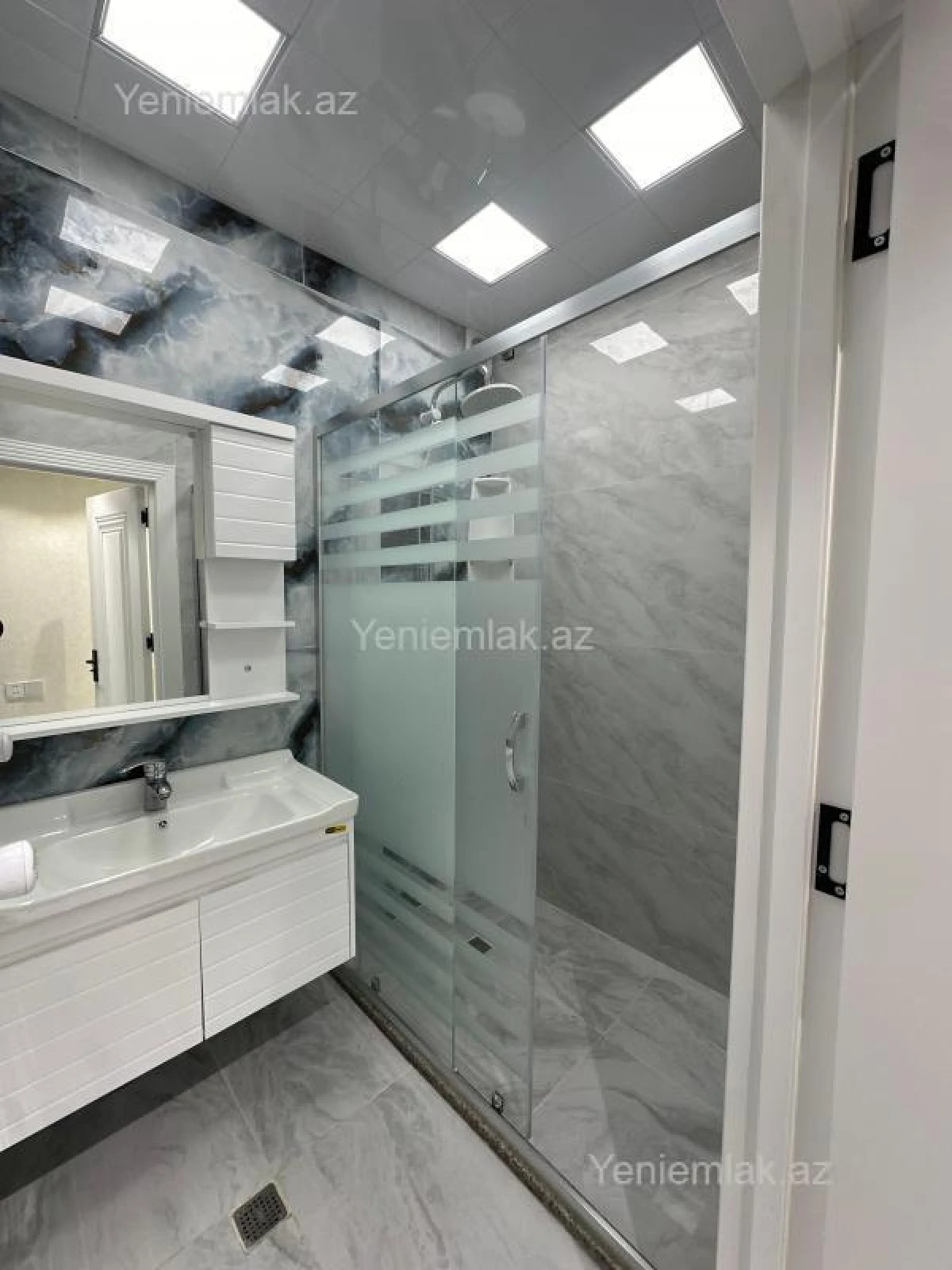 Satılır 3 otaqlı köhnə tikili 85 m²