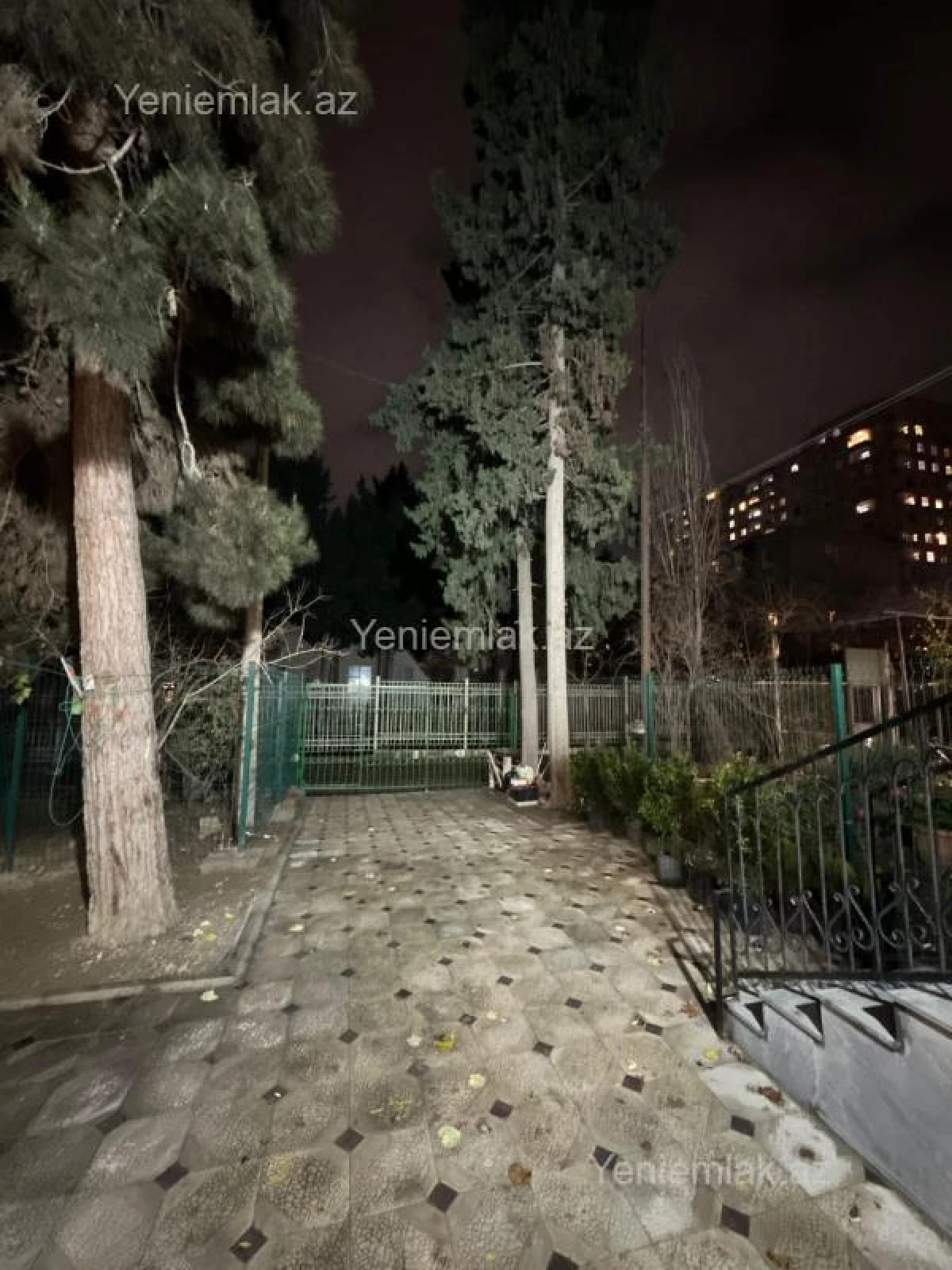 Satılır 3 otaqlı köhnə tikili 85 m²