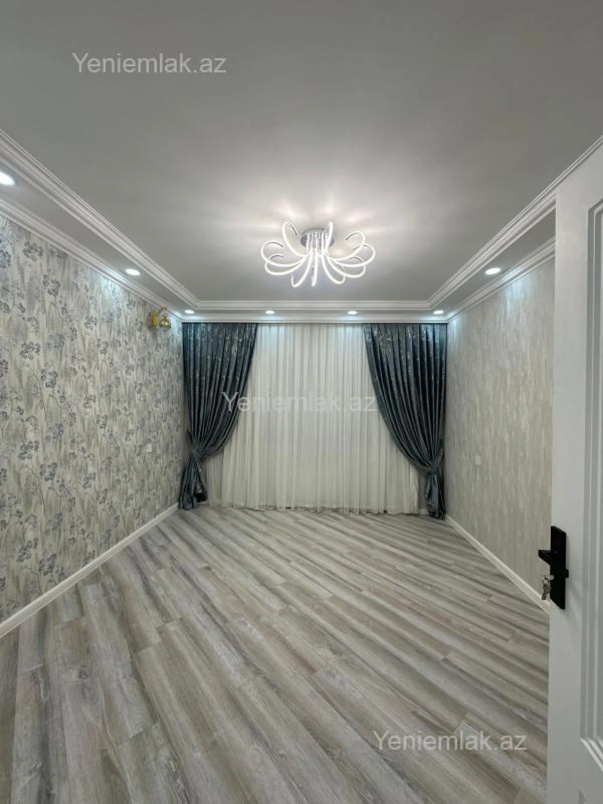 Satılır 3 otaqlı köhnə tikili 85 m²