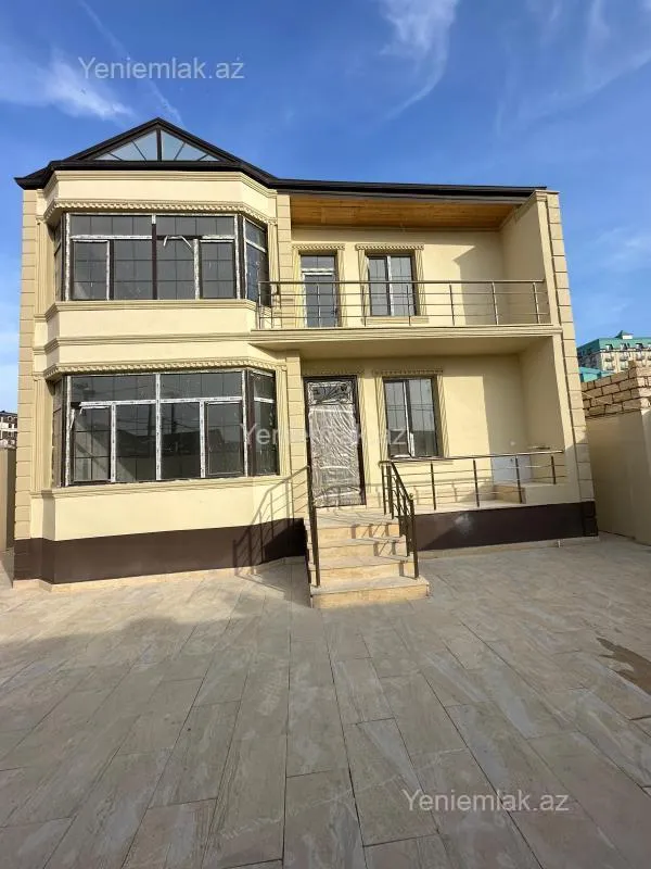Satılır 4 otaqlı həyət evi 140 m²