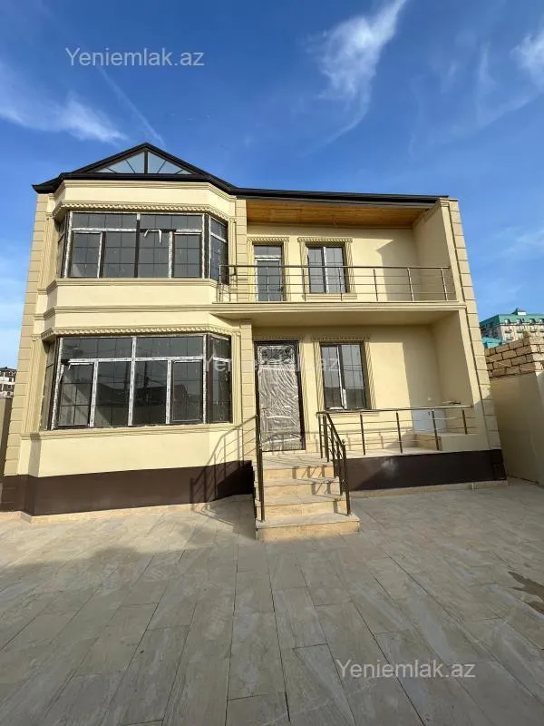 Satılır 4 otaqlı həyət evi 140 m²