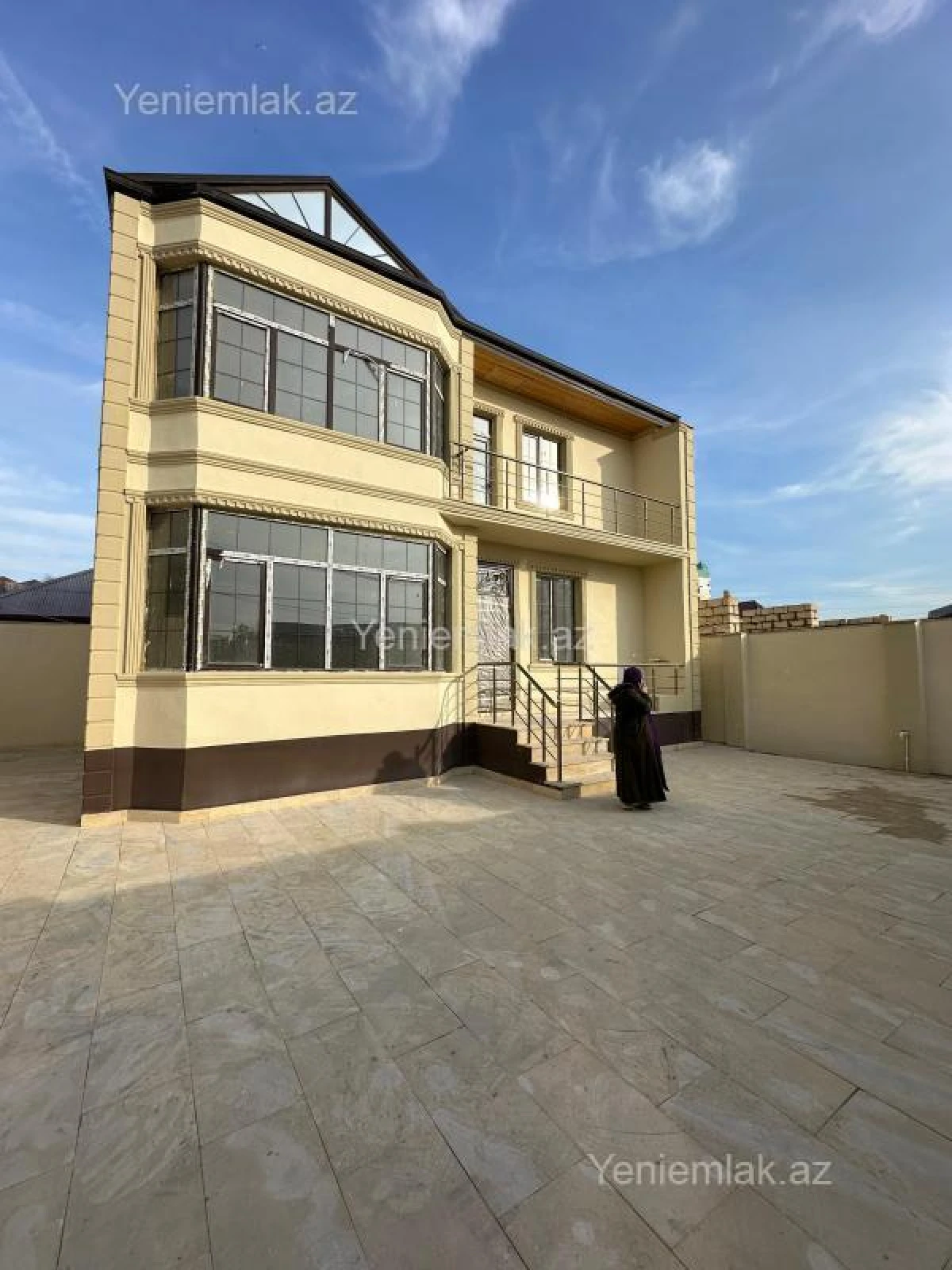Satılır 4 otaqlı həyət evi 140 m²
