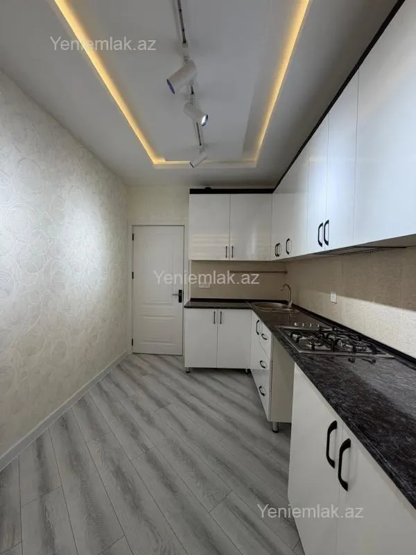 Satılır 3 otaqlı yeni tikili 65 m²