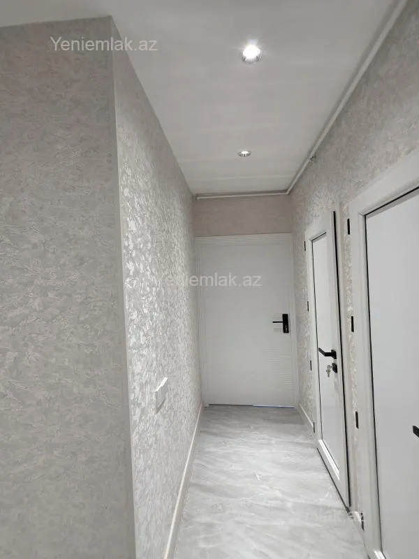 Satılır 2 otaqlı köhnə tikili 65 m²