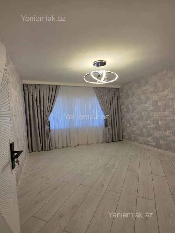 Satılır 2 otaqlı köhnə tikili 65 m²