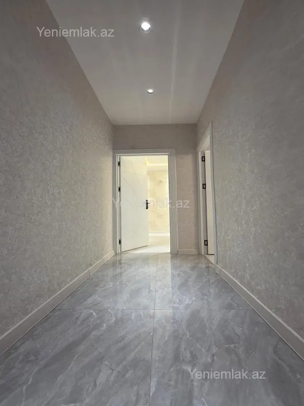 Satılır 2 otaqlı köhnə tikili 65 m²