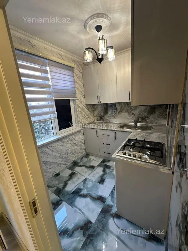 Satılır 2 otaqlı köhnə tikili 55 m²