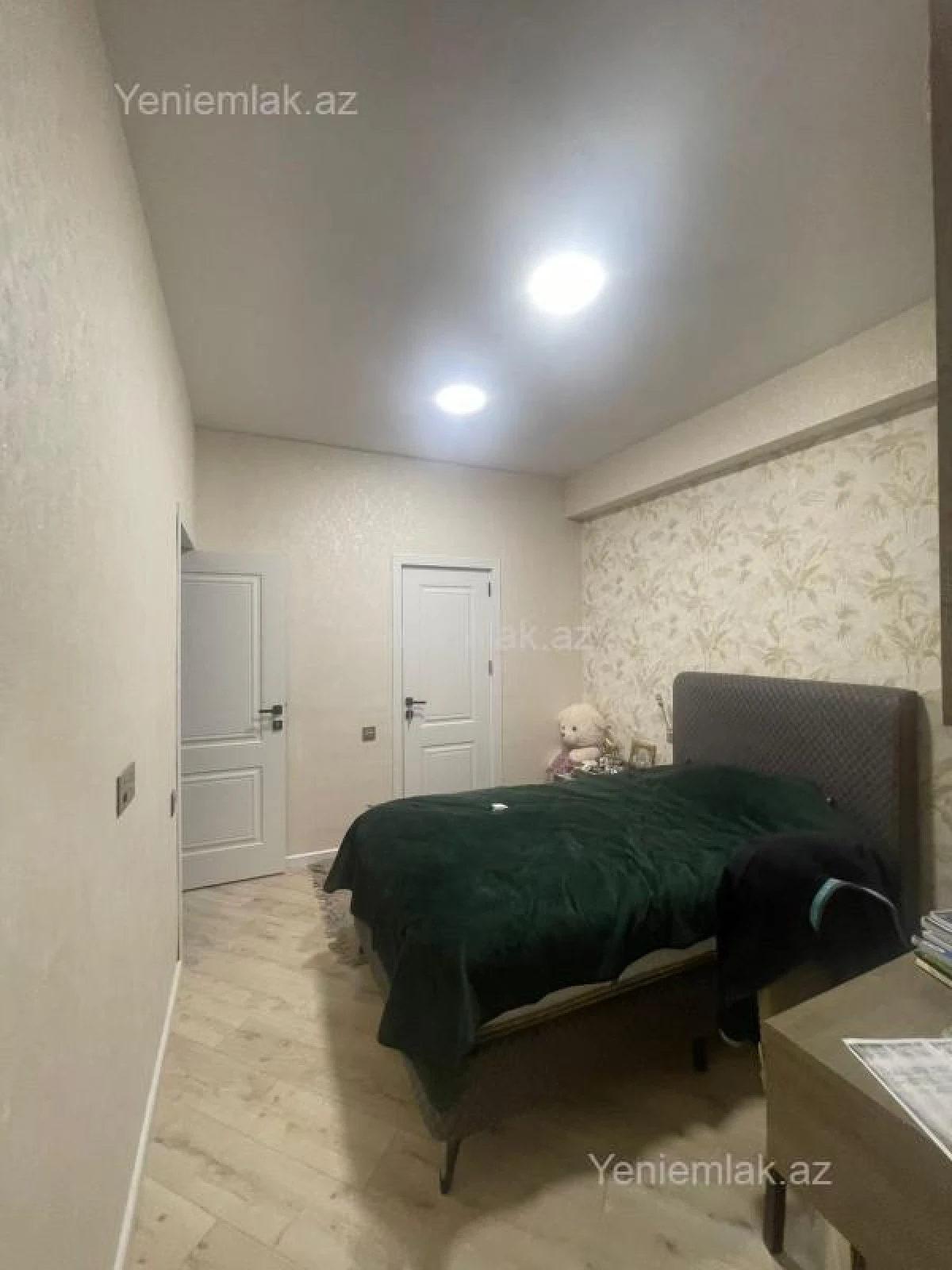 Satılır 4 otaqlı yeni tikili 140 m²