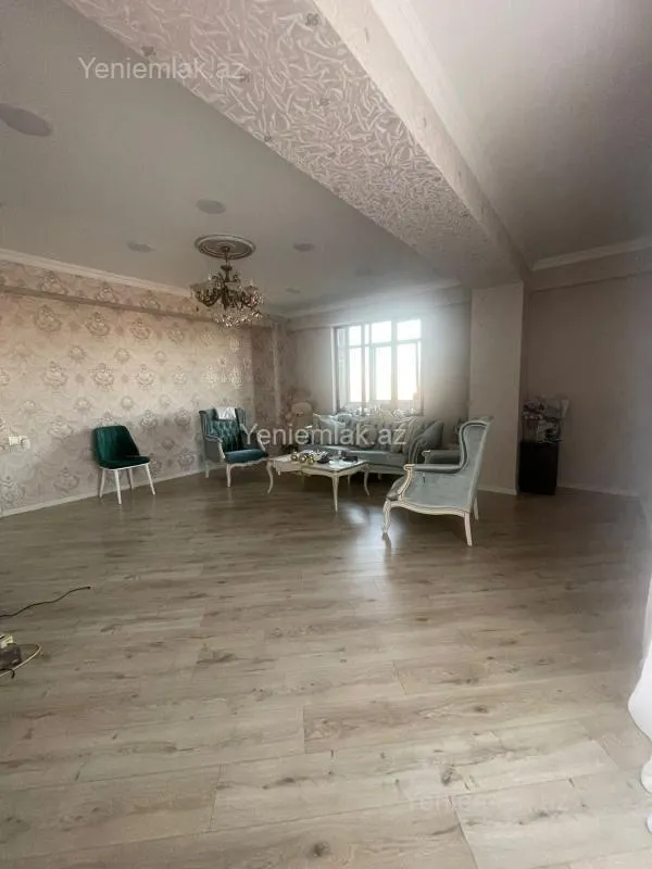 Satılır 4 otaqlı yeni tikili 140 m²