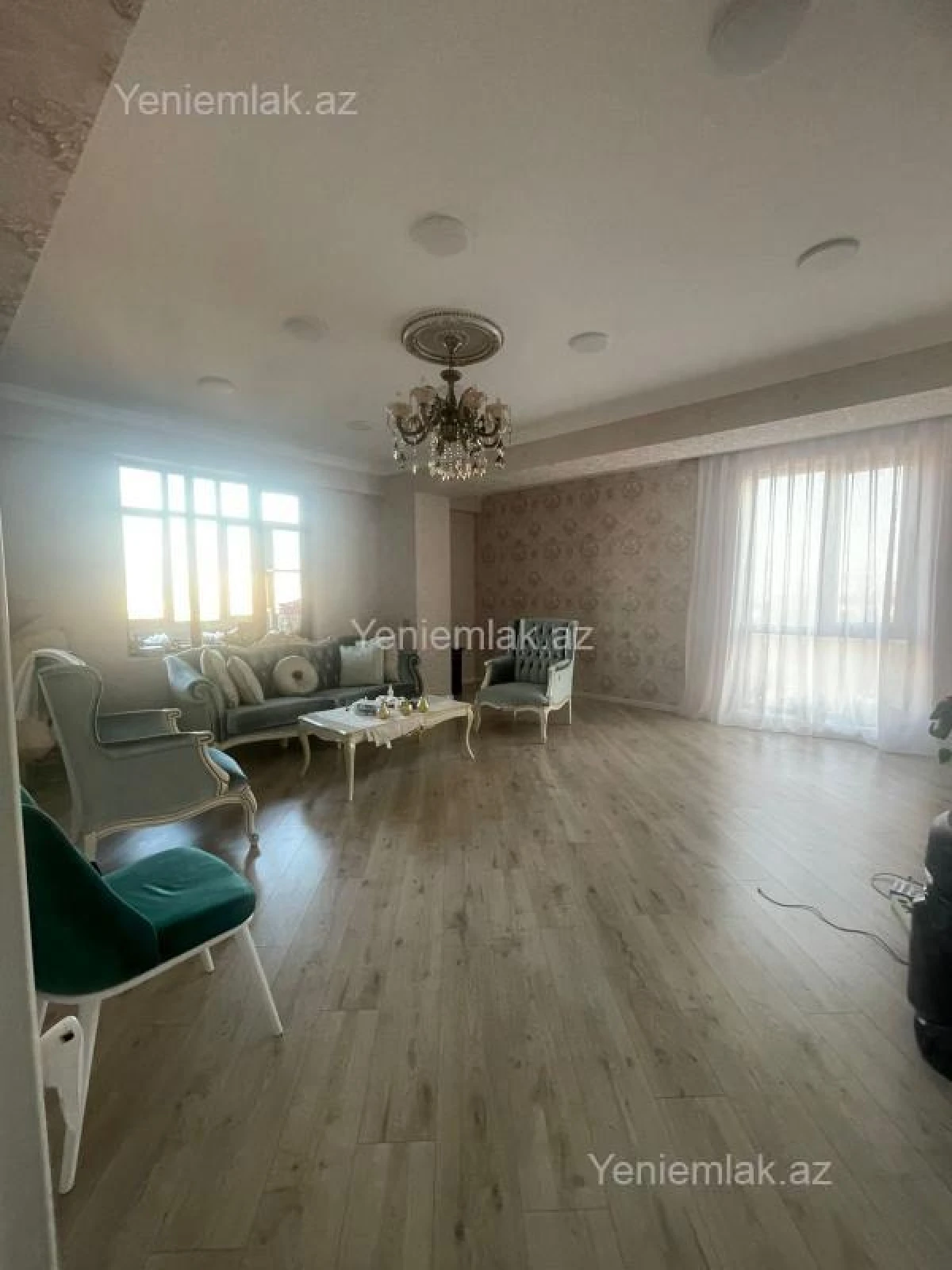 Satılır 4 otaqlı yeni tikili 140 m²
