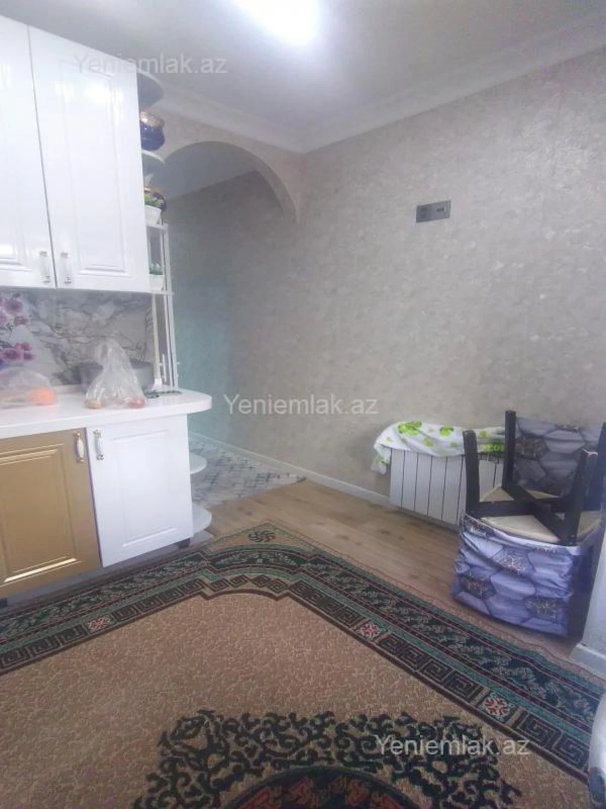 Satılır 3 otaqlı köhnə tikili 90 m²