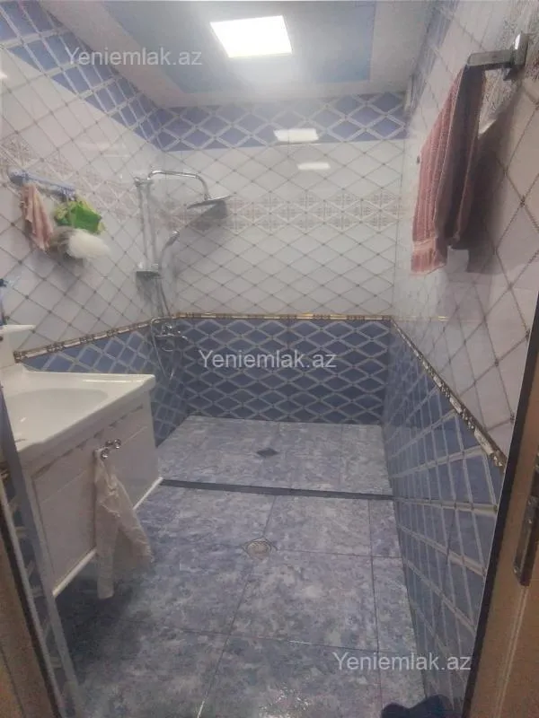 Satılır 3 otaqlı köhnə tikili 90 m²