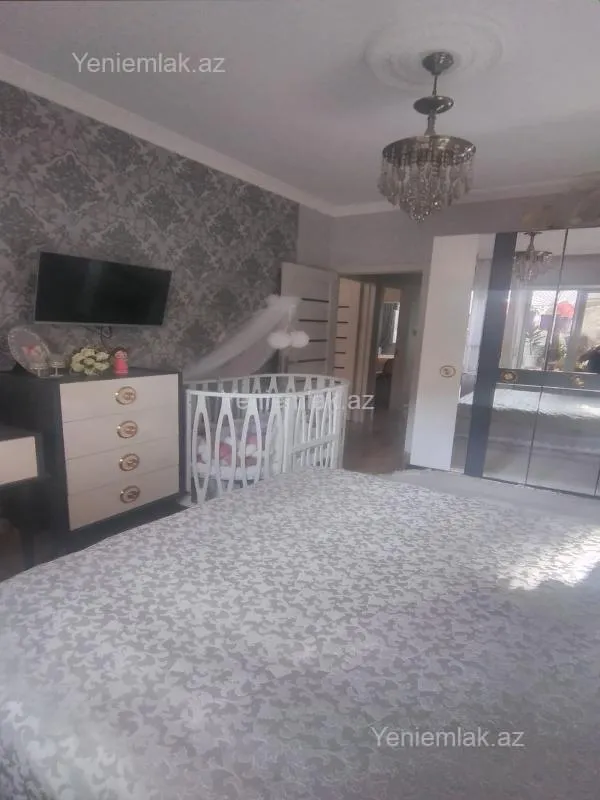 Satılır 3 otaqlı köhnə tikili 90 m²